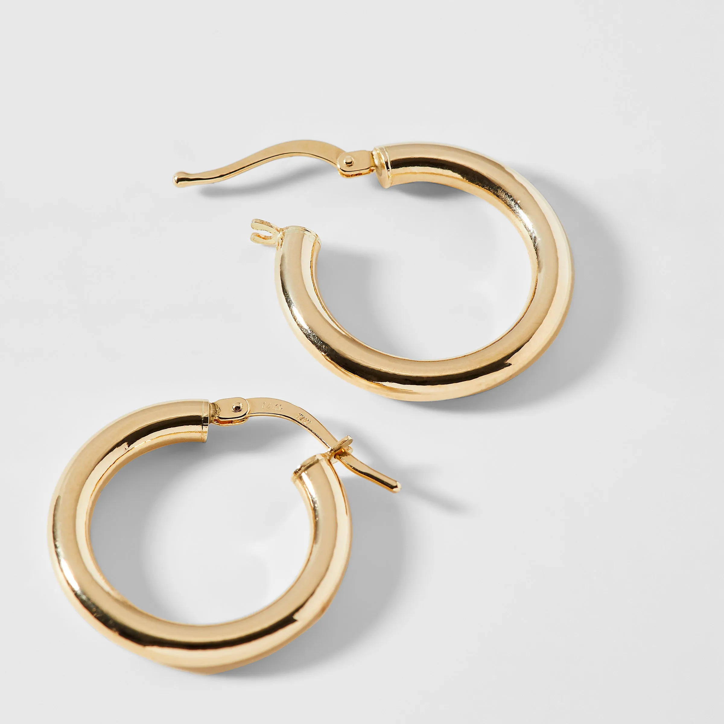 14KT GOLD 21MM TUBE HOOP EARRINGS