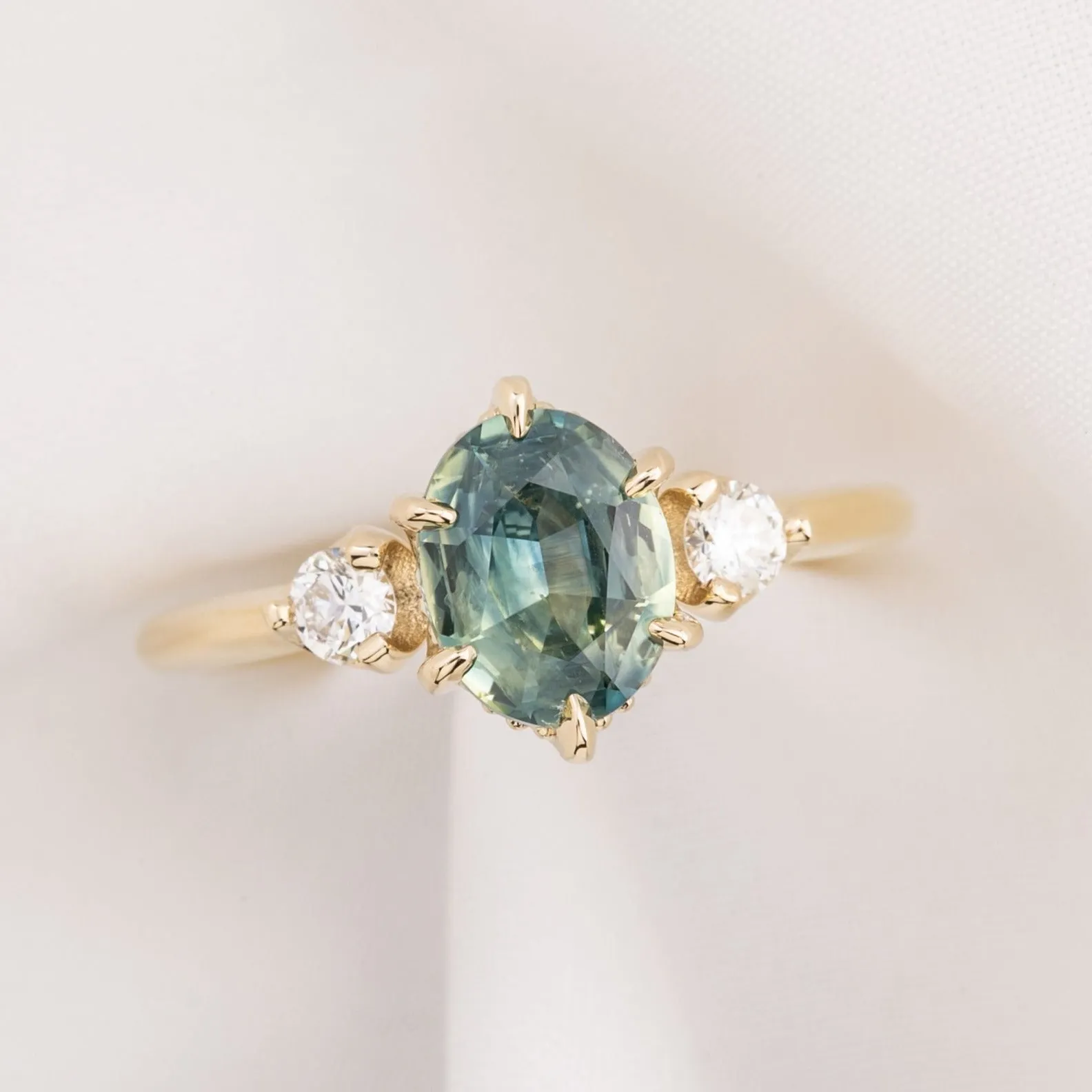 Ayana Ring 1.52ct Parti Blue Green Montana Sapphire, 14k Yellow Gold (One of a kind)