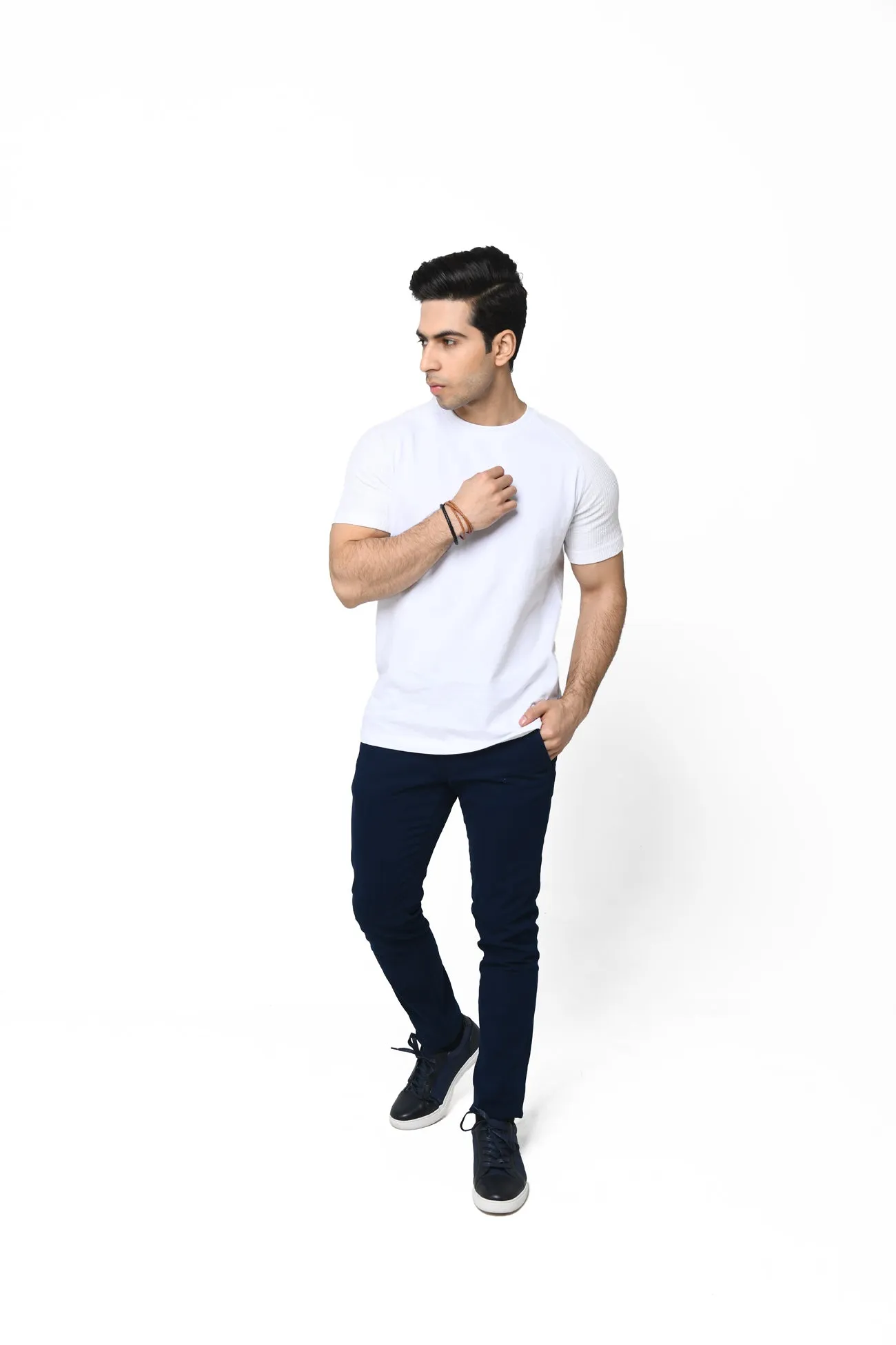 BASIC SLIM FIT T-SHIRT