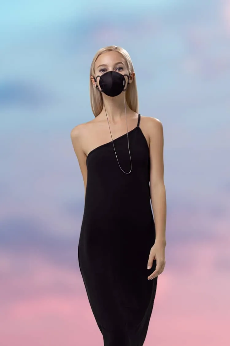 Black silk mask with chain