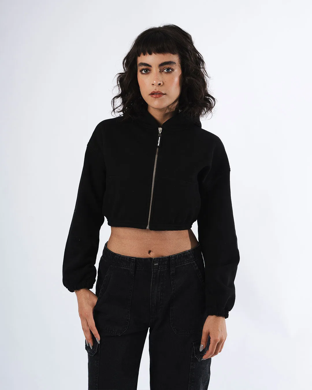 HOODIE CROP ENRESORTADO NEGRO