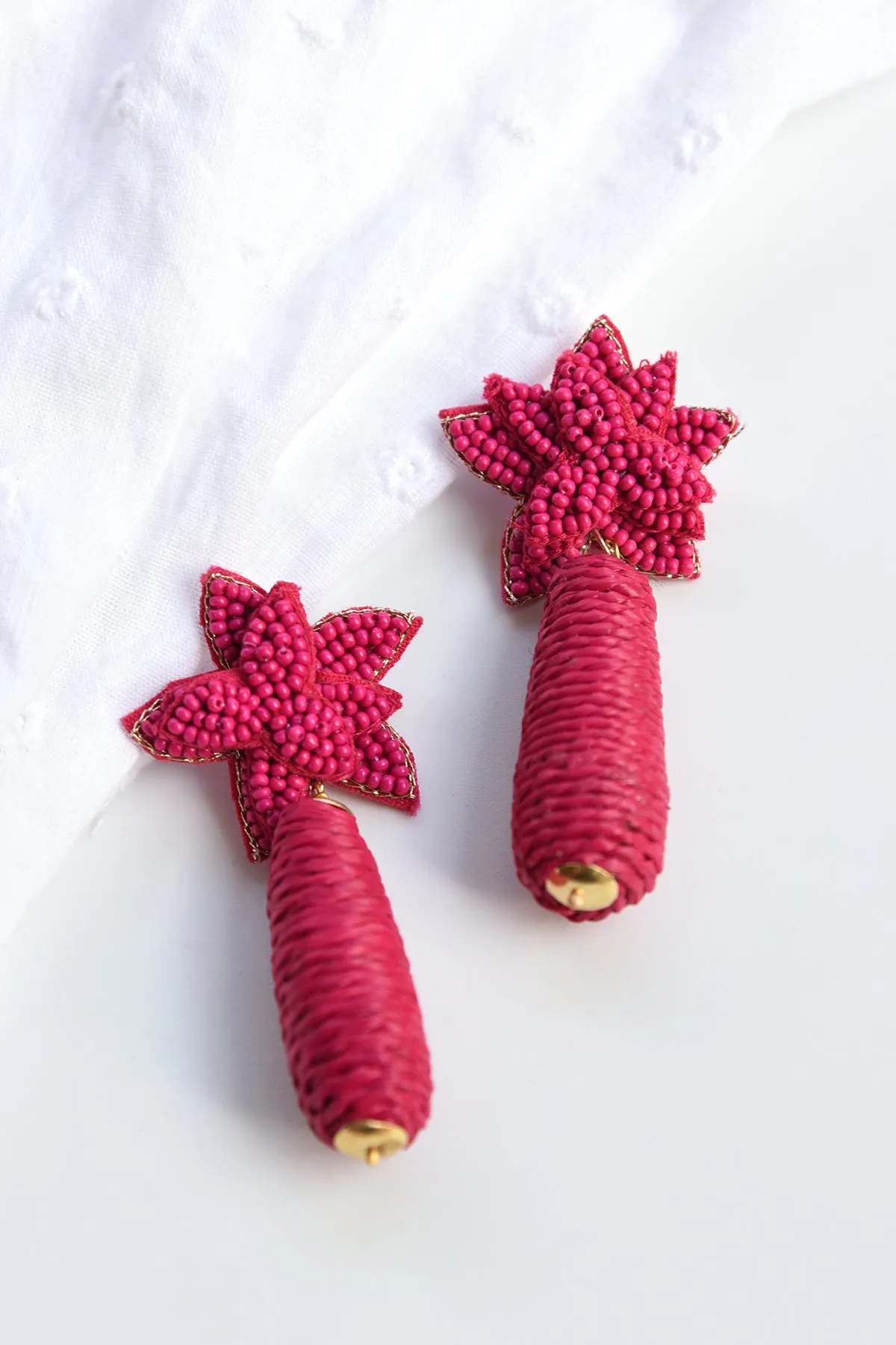 STRAW FLOWER DROP EARRINGS -PINK